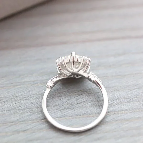 S925 2ct Clear Moissanite Diamond Sunflower Style Engagement Ring Silver - Picture 3 of 6